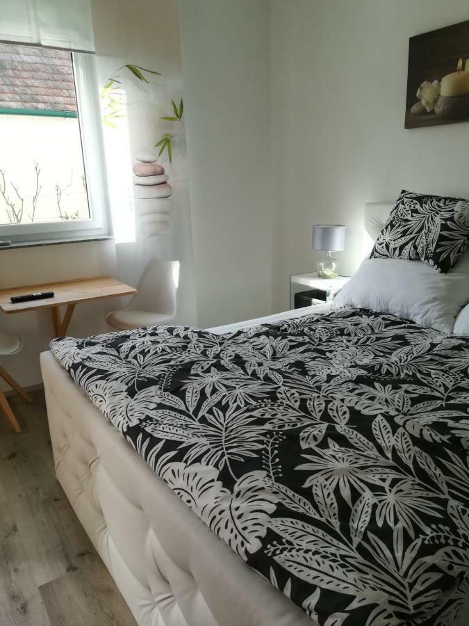 Gästezimmer Resi Illmitz Exteriör bild