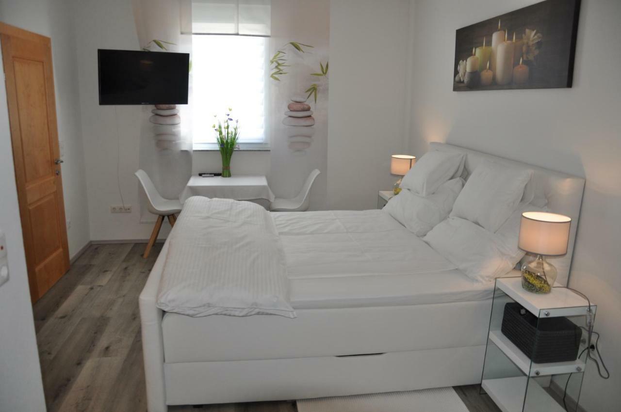 Gästezimmer Resi Illmitz Exteriör bild